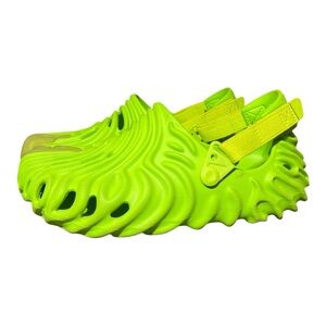 Salehe Bembury x Pollex Crocs in crocodile green Men’s 8 Woman’s 10